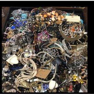 Jewelry Party live show listing